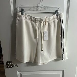 SUPER COMFY SWEATPANTS SHORTS